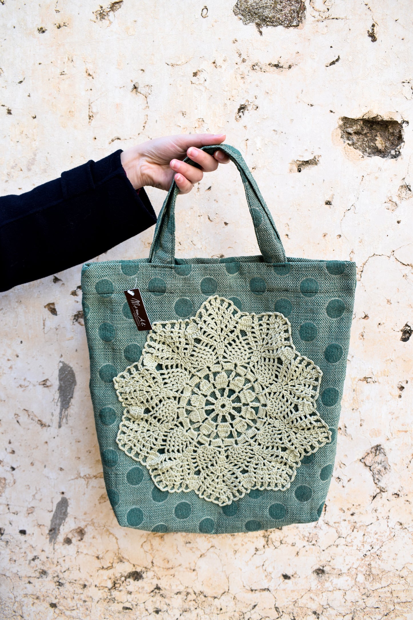 SHOPPER SARINA