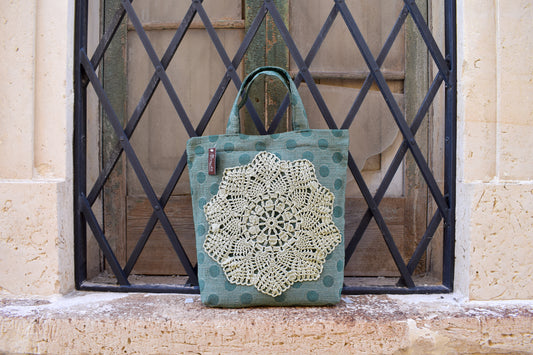 SHOPPER SARINA