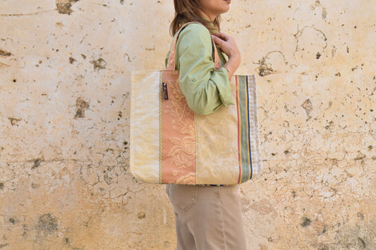 SHOPPER TERESA