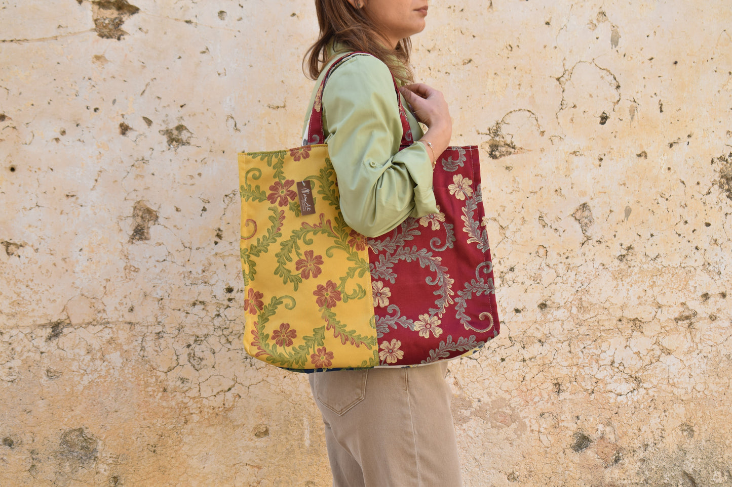 SHOPPER TERESA