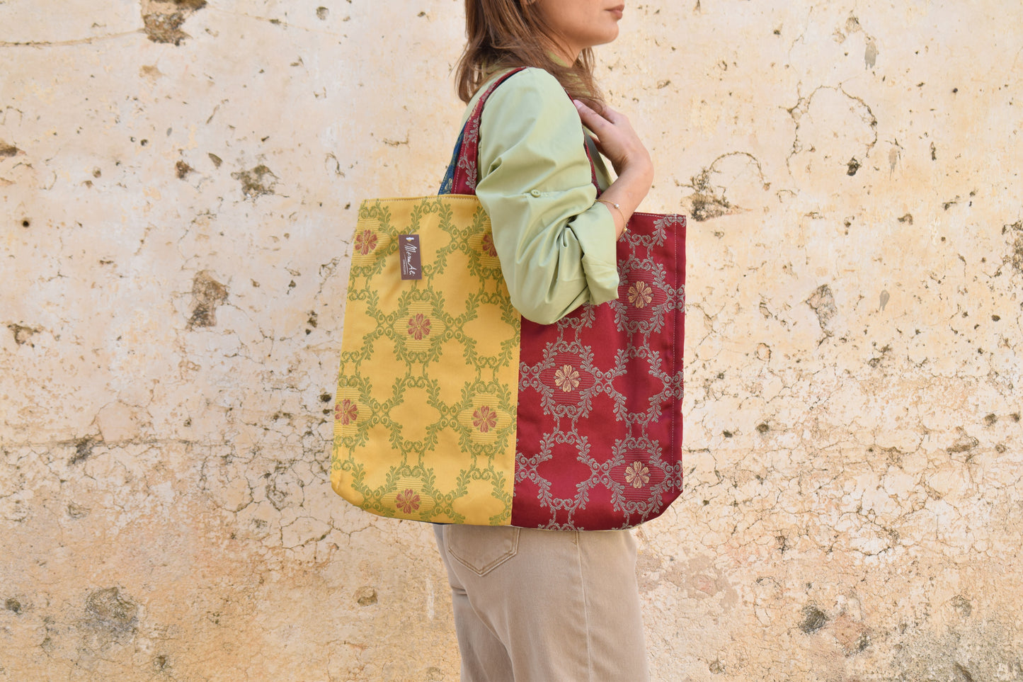 SHOPPER TERESA