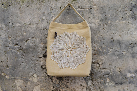 SHOPPER SARINA