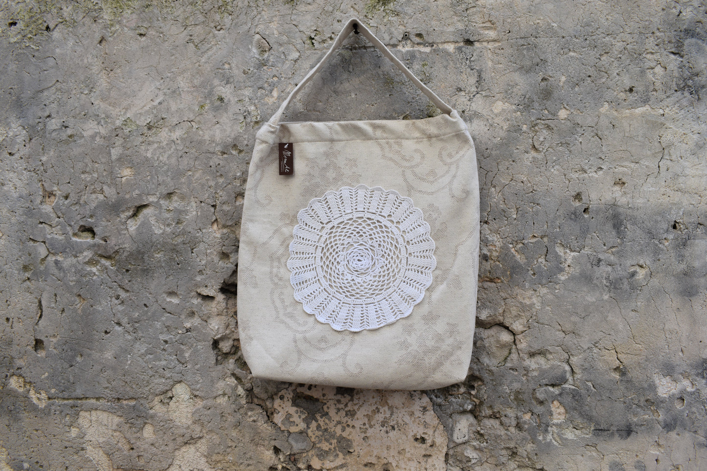 SHOPPER SARINA