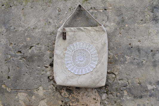 SHOPPER SARINA